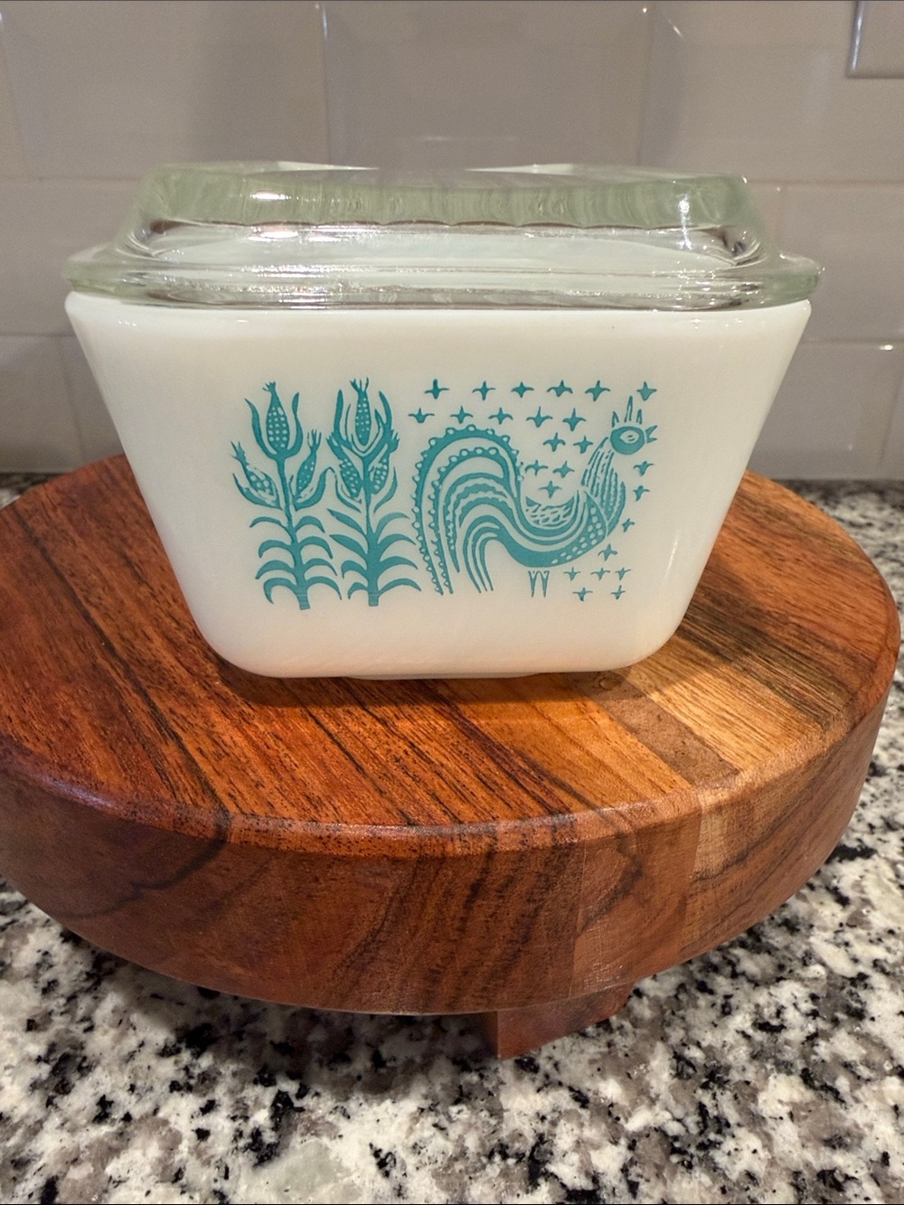 Vintage Pyrex Amish Butterprint